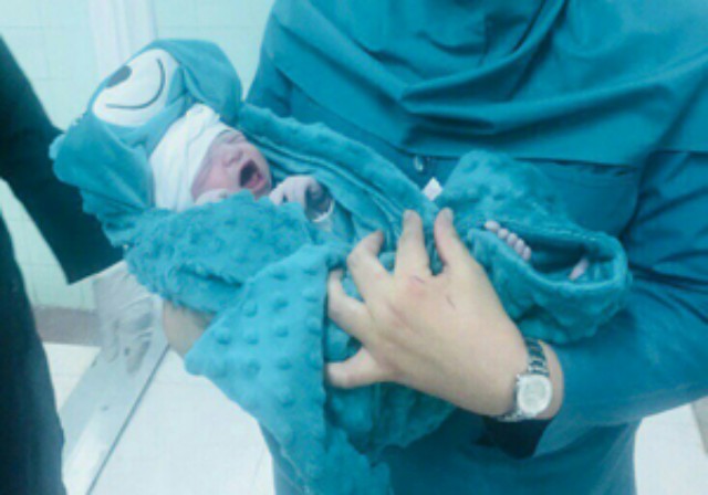 اولین نوزاد از طریق معالجه ناباروری به شیوه IVF در زاهدان چشم به جهان گشود